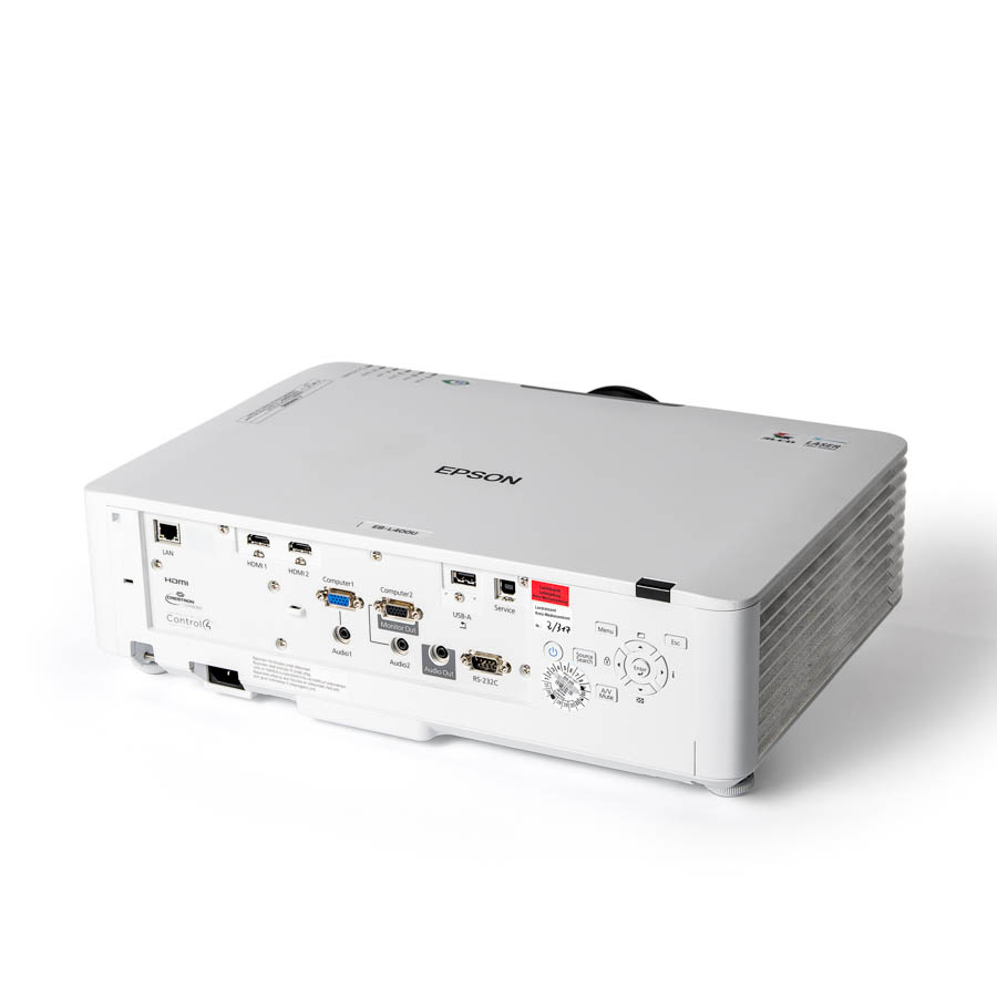 Epson-EB-L400U Beamer mit mehreren Anschlussmöglichkeiten wie HDMI, USB und LAN in rechteckigem Gehäuse mit Lüftungsschlitzen an der Seite